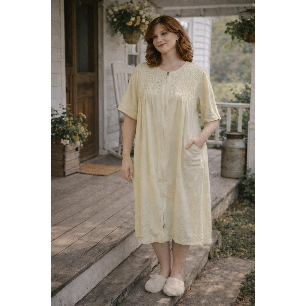 Cottagecore Prairie Pale Yellow Texture Embroider‎ PintuckPockets Zipper XL Robe